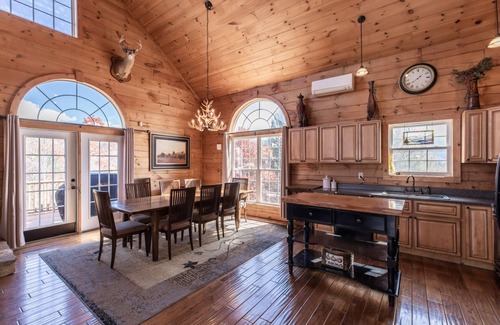 Yadkin Valley Cabin | Magnificent Cabin: Summit at Blue Ridge