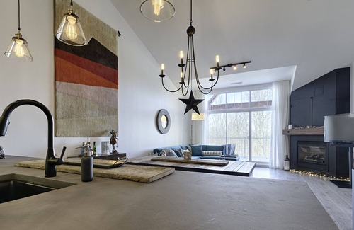 Bromont Apartment | Magnificent condo at Cercle-des-Cantons in Bromont