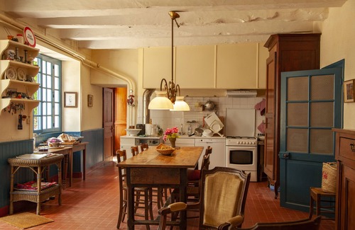 Busserolles House | Magnificent house with large garden and private pond