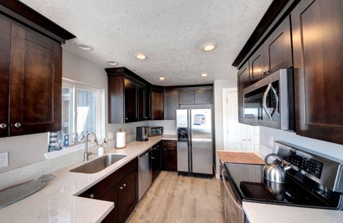 Arch Cape House | Magnificent Oceanfront Beach House & Oceanfront Hot Tub with Breathtaking Views & Private Beach Access