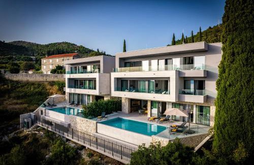 Orasac Villa | Magnificent Orasac Villa 5 Bedrooms Orasac Splendor Villa Stunning Sea & Island Views Gym