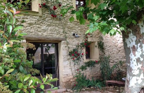 Charleval Cottage | Magnificent outbuilding in Mas Provencal with swimming pool, near Pont Royal golf course