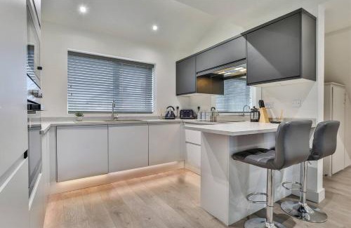 Sheffield House | Magnificent, Renovated Whole House With Garden