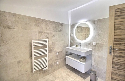 Venasque Other | MAGNIFICENT RESTORED MAS WITH VIEW ON THE HEIGHTS OF VENASQUE