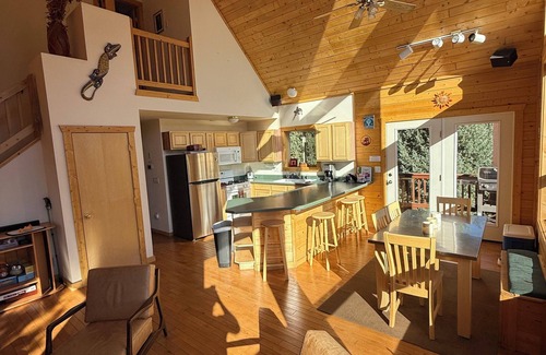 Cascade-Chipita Park House | Magnificent Rocky Mountain Views - 15 Mins to Colorado Springs
