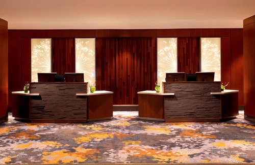 Peachtree Center House | Magnificent Room for Couple's Getaway! Pool, Gym