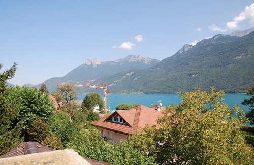 Chaparon House | Magnificent Savoyard house on the shore of Lake Annecy, 2 minutes from the beach