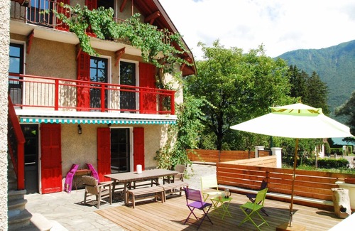 Chaparon House | Magnificent Savoyard house on the shore of Lake Annecy, 2 minutes from the beach