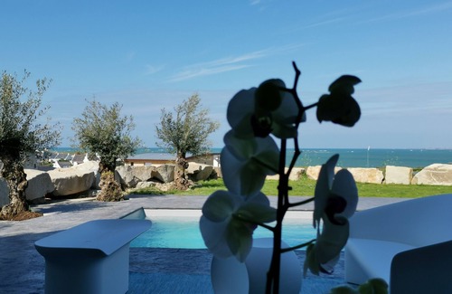 Plouneour-Brignogan-Plages House | Magnificent Sea View Villa with Swimming Pool, Terrace and WIFI