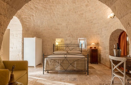 Noci Villa | Magnificent trulli with salted swimming pool