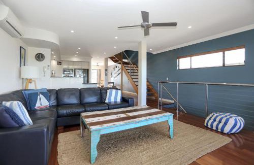 Hawks Nest House | Magnificent Views - Mariners Mark 3