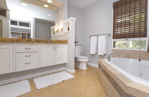 Makiki House | Magnificent Views & Privacy