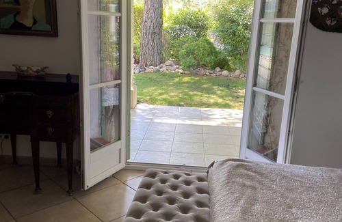 Pont Royal Bed & Breakfast | Magnificent Villa on 18 and 6-hole golf course