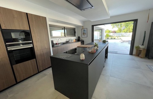 Cornac Villa | Magnificent Villa with Swimming Pool