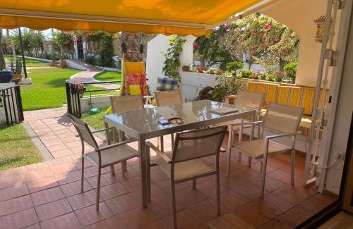 Torre del Mar Ski Chalet | MAGNIFICO CHALET UNICO JUNTO AL MAR CALETA DE VELEZ