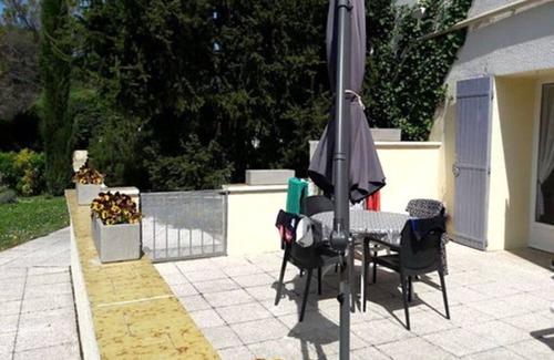 Greoux-les-Bains House | Magnifique Appartement T2: Rez de Jardin