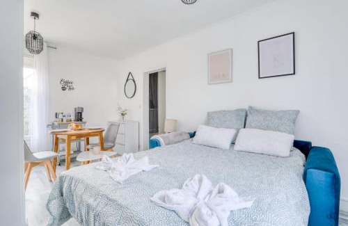Gagny Apartment | Magnifique Appart Cosy Rénové Gare 2 pers