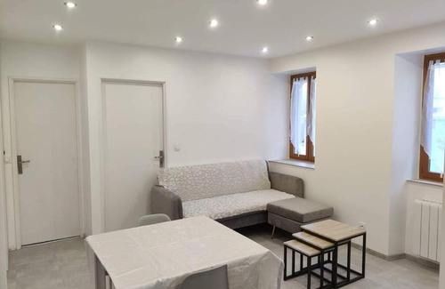 Saint-Jean-de-Maurienne Apartment | Magnifique appartement avec terrasse privée