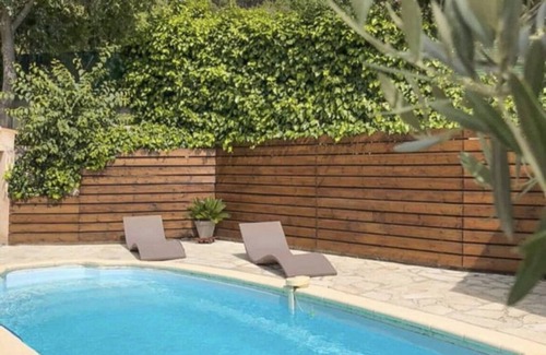 Cuges-les-Pins Villa | Magnifique Haut de Villa BBQ + Piscine Aucun vis à vis 15km de la Mer