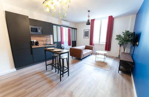 Vernier Apartment | Magnifique Loft - Nice centre - Jacuzzi 2