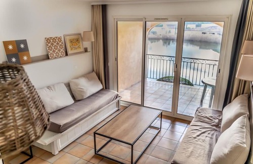 Pont Royal Apartment | Magnifique vue lac au Golf de Pont-Royal