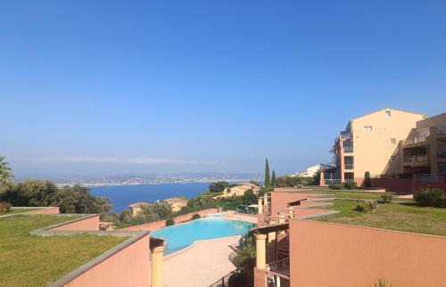 Theoule-sur-Mer Apartment | Magnifique vue mer et piscine - Les Clés de L Estérel