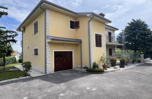 Izola Apartment | Magnolia Apartments