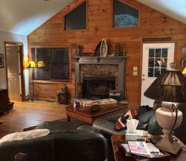 Blairsville House | Magnolia Cabin