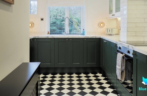 Etchinghill House | Magnolia Cottage - charming rural bungalow