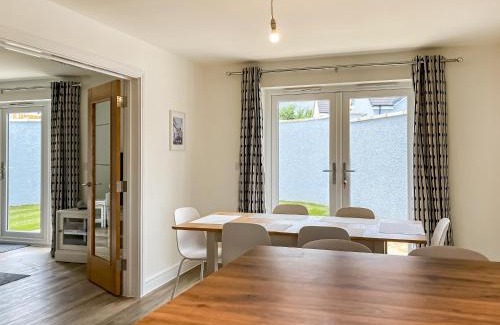 Appledore House | Magnolia Cottage