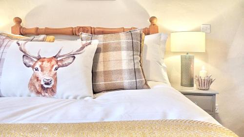 Moreton-in-Marsh House | Magnolia Cottage-Exclusive Cotswold Package