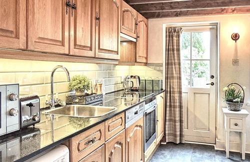 Moreton-in-Marsh Cottage | Magnolia Cottage