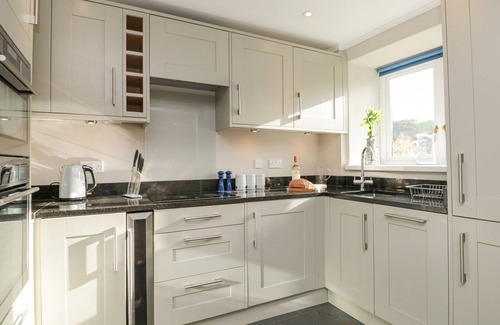 Dittisham Cottage | MAGNOLIA HOUSE, pet friendly, country holiday cottage in Dittisham