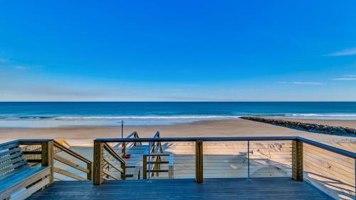 Pawleys Island House | Magnolia in Pawleys Island home by Peace Vacations