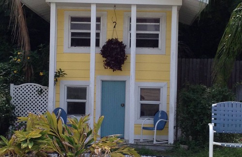 Holly Hill House | Magnolia Manor River house