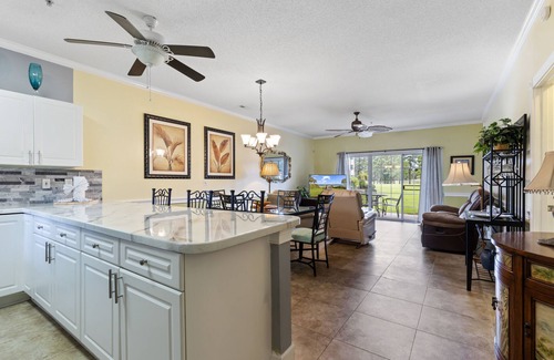 Central Myrtle Beach Condo | Magnolia North 102