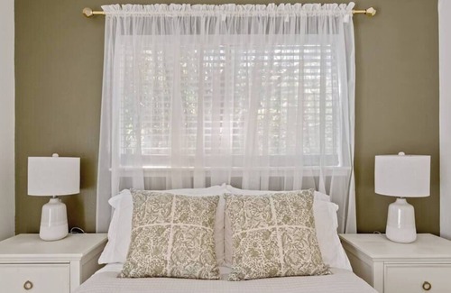 Live Oak House | Magnolia Oaks Summary