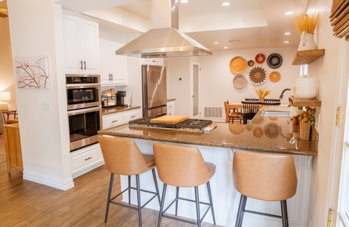 Tustin House | Magnolia Park View-Family friendly, 3BR, 2B, quiet cul-de-sac. Disneyland closen