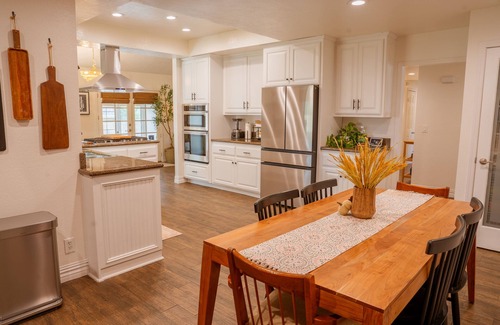 Tustin House | Magnolia Park View-Family friendly, 3BR, 2B, quiet cul-de-sac. Disneyland closen