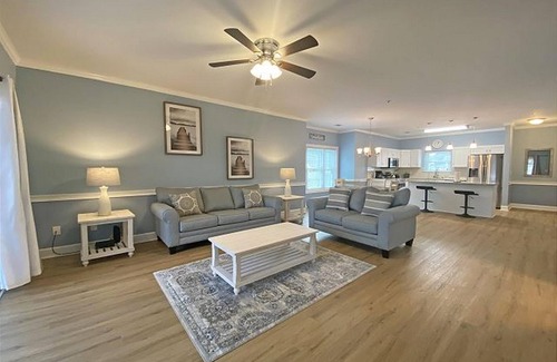 Central Myrtle Beach Condo | Magnolia Place by Palmetto Vacations