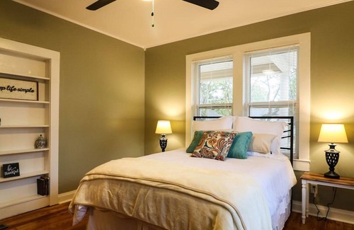 Florence Cottage | Magnolia Place in historic downtown Florence