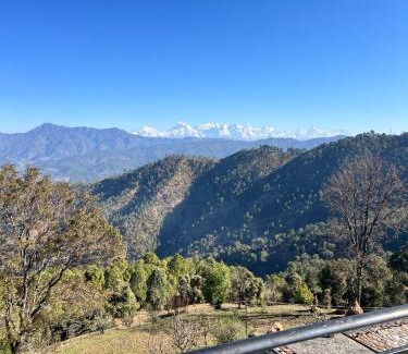 Majkhali Hotel | Magnum Vista - Ranikhet