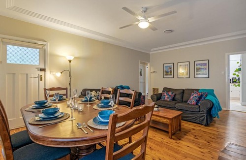 Katoomba House | Magpie Cottage