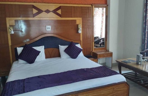 Jhakri Hotel | Mahesh Hotel & Restaurant