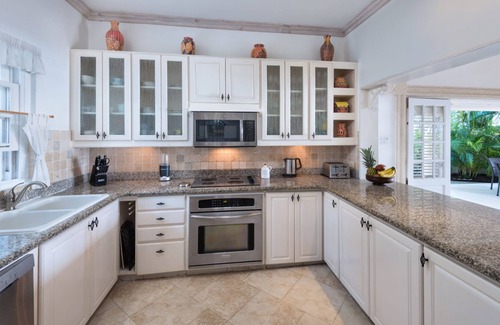 Old Trees Bay House | Mahogany Bay by Blue Sky Luxury
