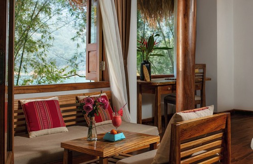 Mai Chau Hotel | Mai Chau Hideaway Lake Resort