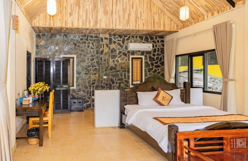 Mai Chau Hotel | Mai Chau Moment Spa & Resort
