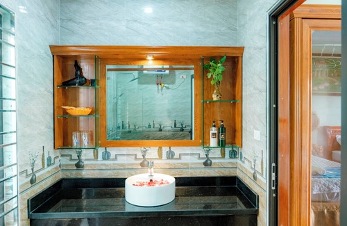Hoa Lu Hotel | Mai Mountain Homestay