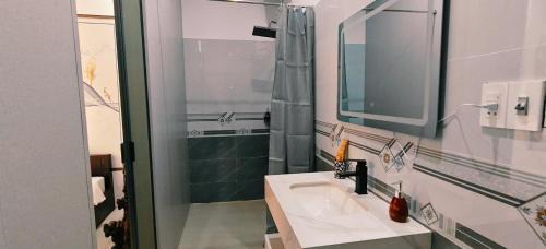 Thuy Xuan House | Mai Viên Homestay & Restaurant