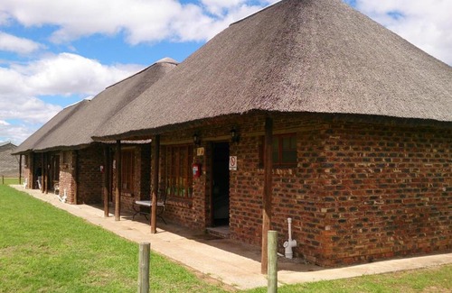 Komani Bed & Breakfast | Maidenhead Farm Lodge